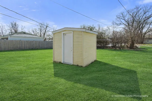 $169,900 | 16600 Oxford Drive, Markham, IL 60428