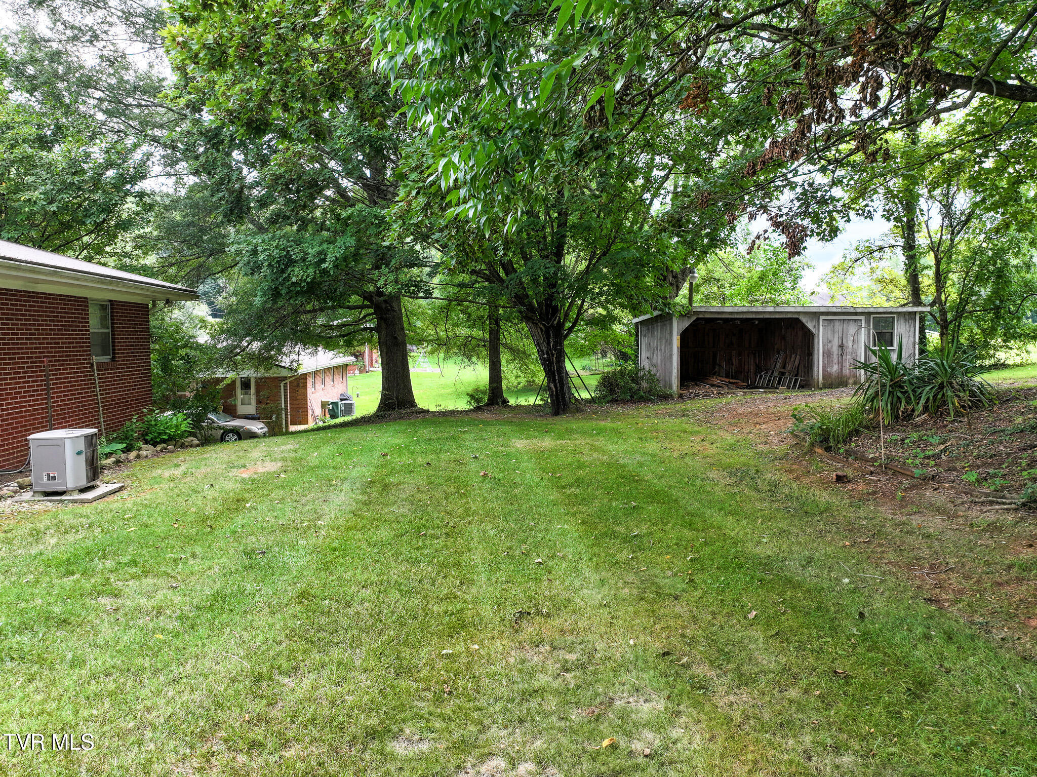 150 Decatur Street Greeneville, TN 37743 - Photo 42 of 57 35