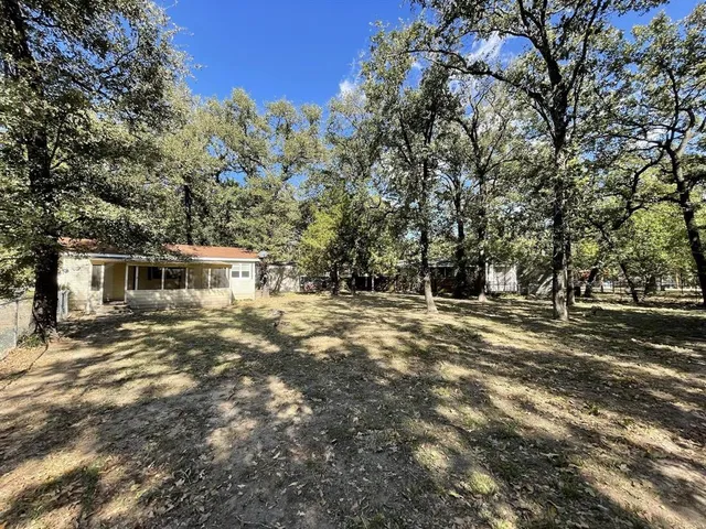 $825 | 166 Fernwood Drive, Mabank, TX 75156
