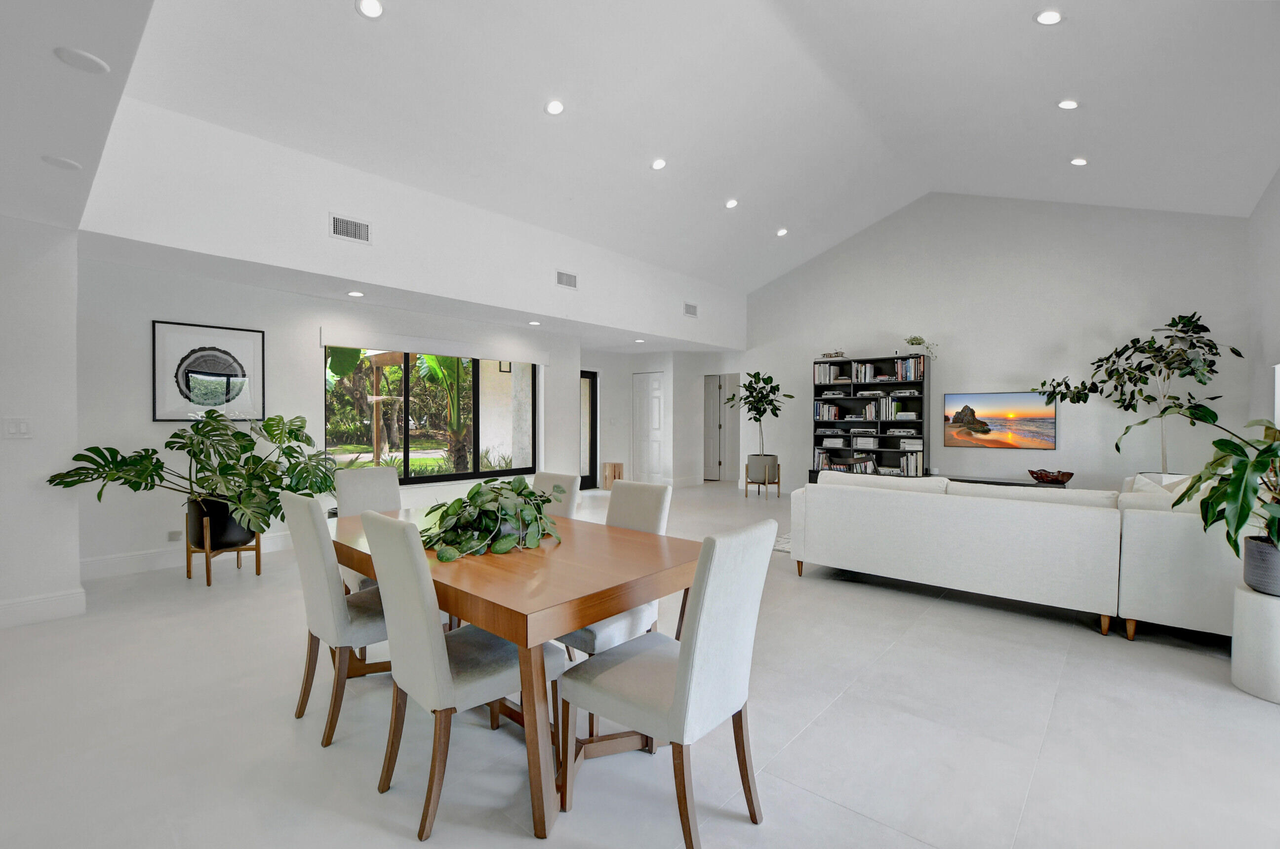 2632 Northwest 42nd Street Boca Raton, FL 33434 - Photo 8 of 17 Dining