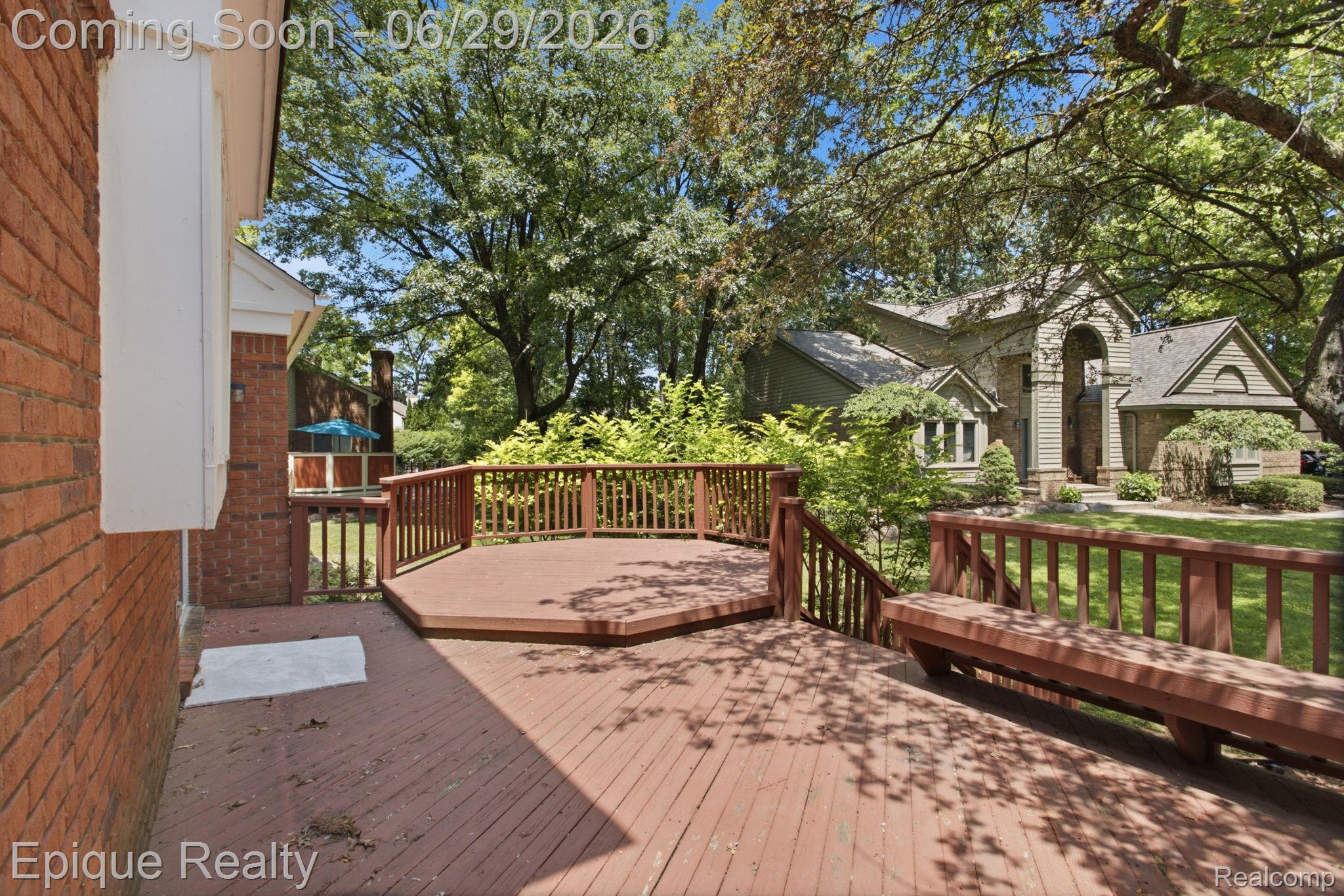 3261 Windwood Road West Bloomfield, MI 48324 - Photo 35 of 40 11-web-or-mls-_17A7409 Mark Thomas Hubble.jpg