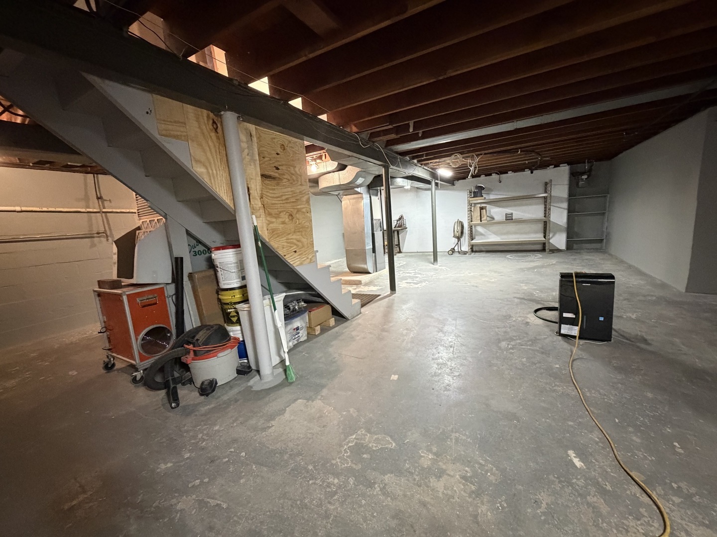 3935 Arthur Terrace Court Markham, IL 60428 - Photo 14 of 22 a view of a empty room with gym equipment