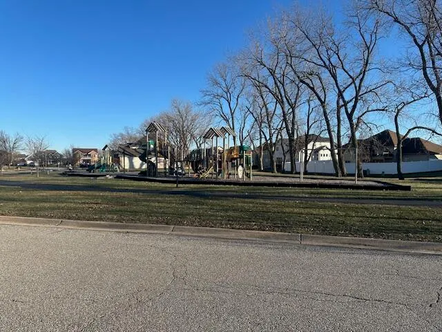 $3,800 | 9924 Lands End, Munster, IN 46321