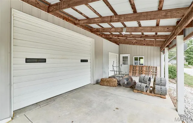 $819,900 | 545 Snyder Road, Troy, MO 63379