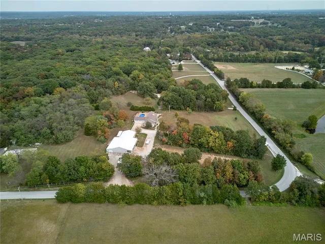$819,900 | 545 Snyder Road, Troy, MO 63379