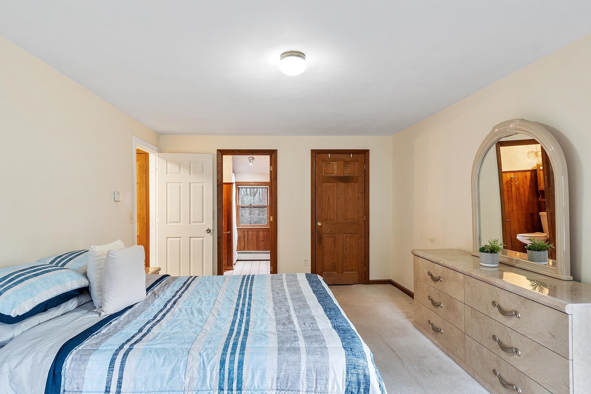 4 Brier Lane Derry, NH 03038 - Photo 17 of 28