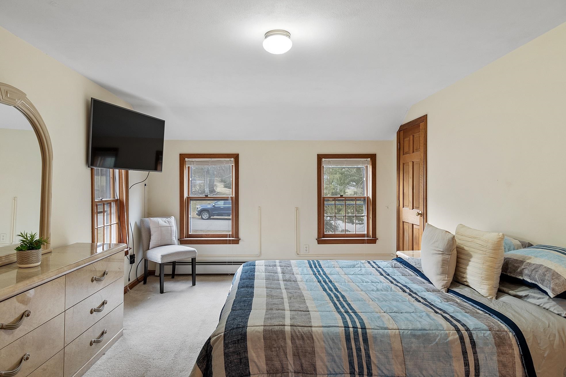 4 Brier Lane Derry, NH 03038 - Photo 23 of 28