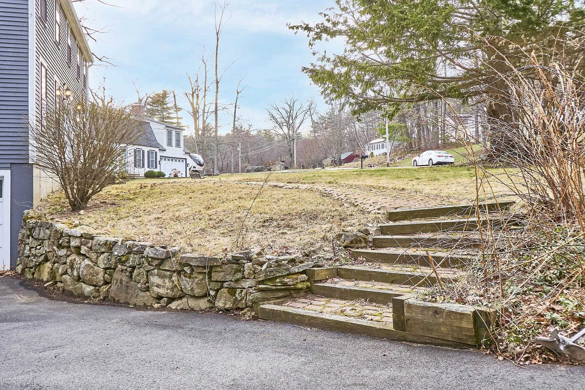 4 Brier Lane Derry, NH 03038 - Photo 27 of 28