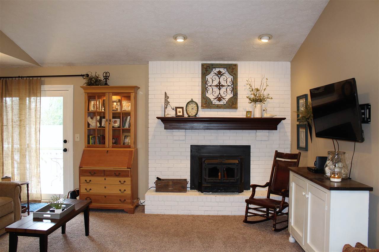 5477 Spring Corner Road Newburgh, IN 47630 - Photo 9 of 23