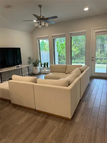 $2,750 | 107 Harlequin Duck Court, Magnolia, TX 77354