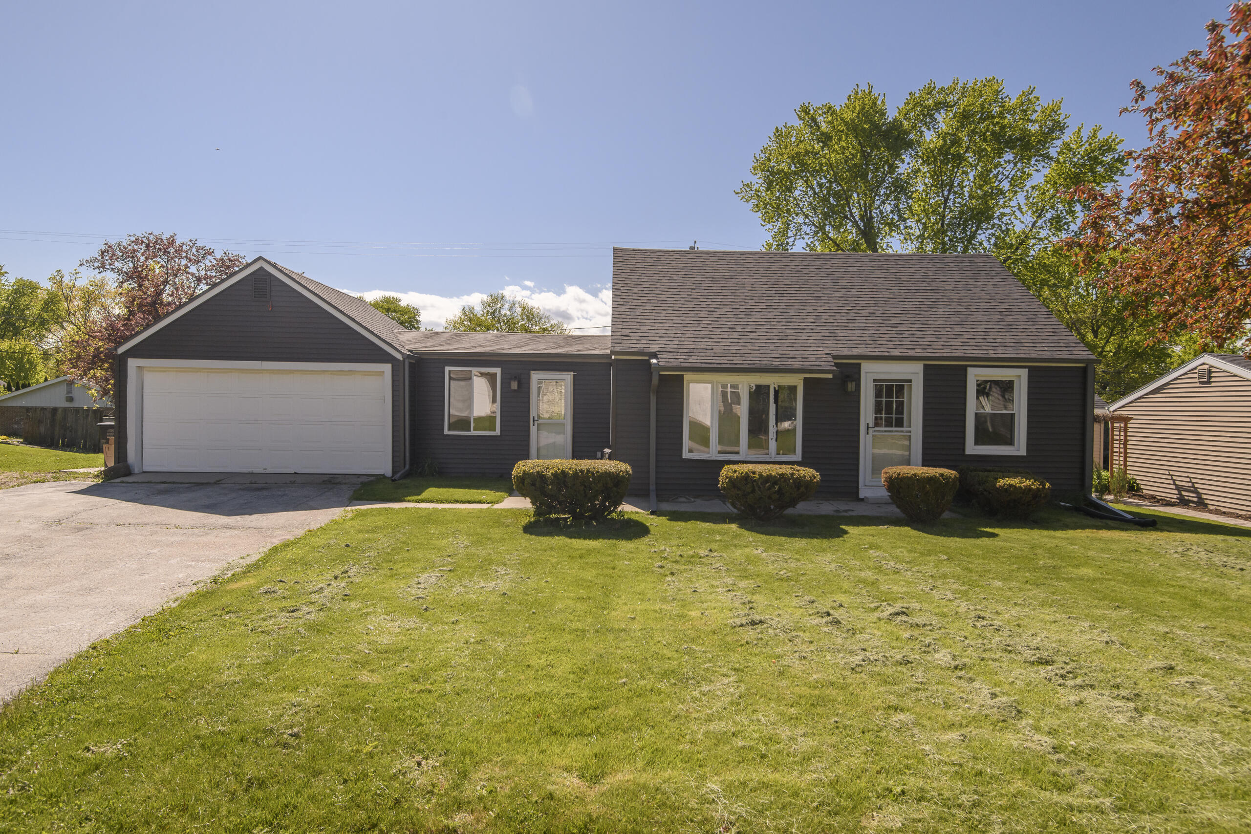 W271N2563 Pear Tree Lane Pewaukee, WI 53072 - Photo 39 of 47 Pear Tree-2