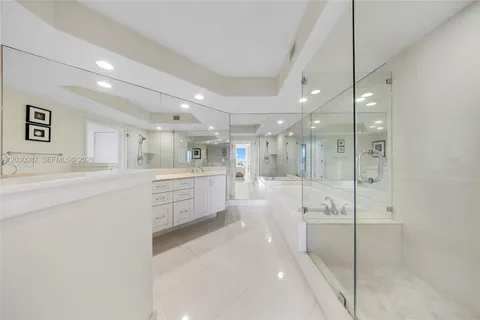 $995,000 | 2821 North Ocean Boulevard, Unit 508S, Fort Lauderdale, FL 33308