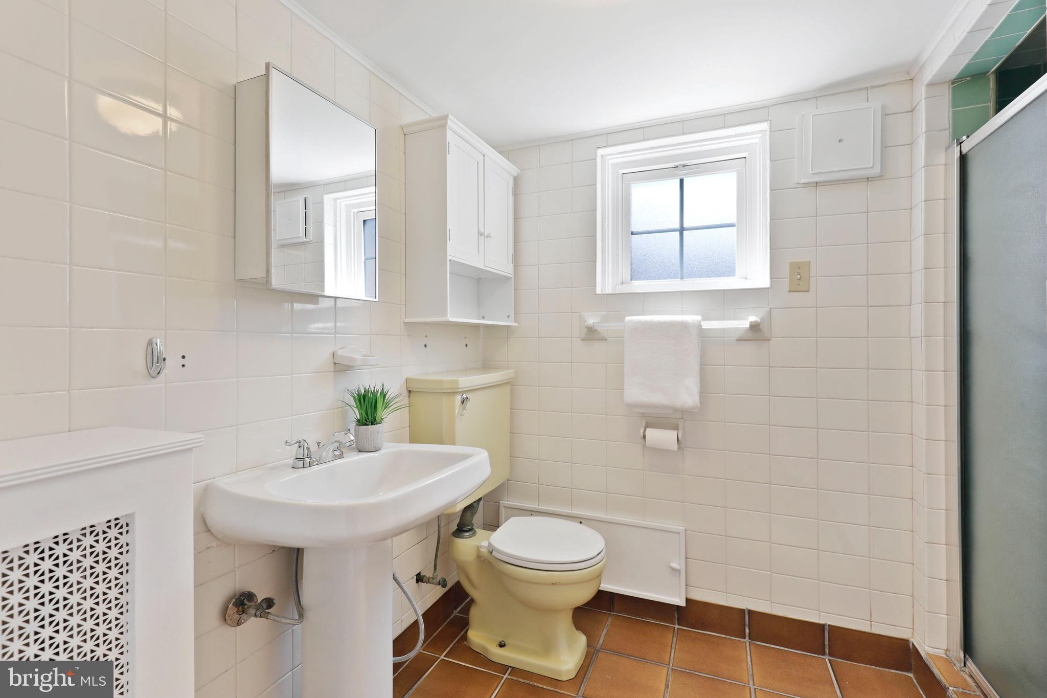 401 Academy Road Baltimore, MD 21228 - Photo 32 of 46 2nd Full Bath with shower in lower level