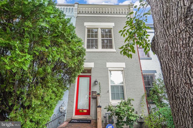 $695,000 | 1360 C Street Northeast, Washington, DC 20002