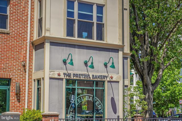 $695,000 | 1360 C Street Northeast, Washington, DC 20002