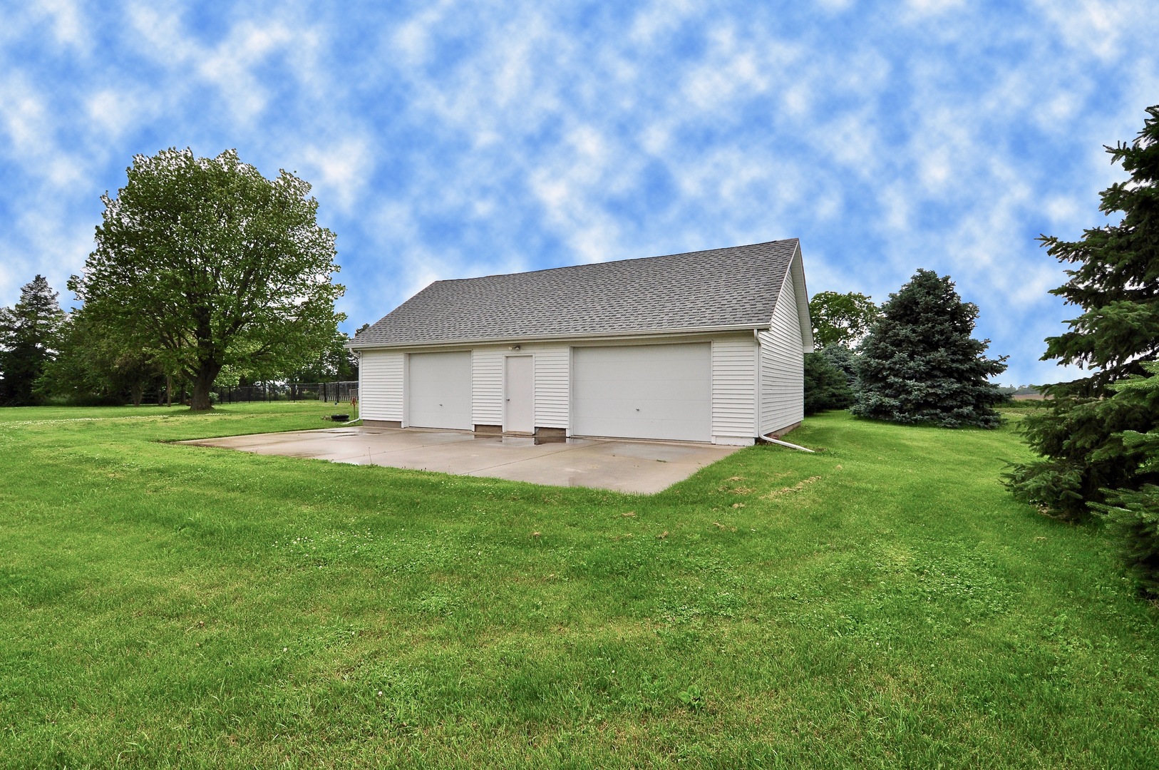 1398 Mowers Road Malta, IL 60150 - Photo 5 of 39