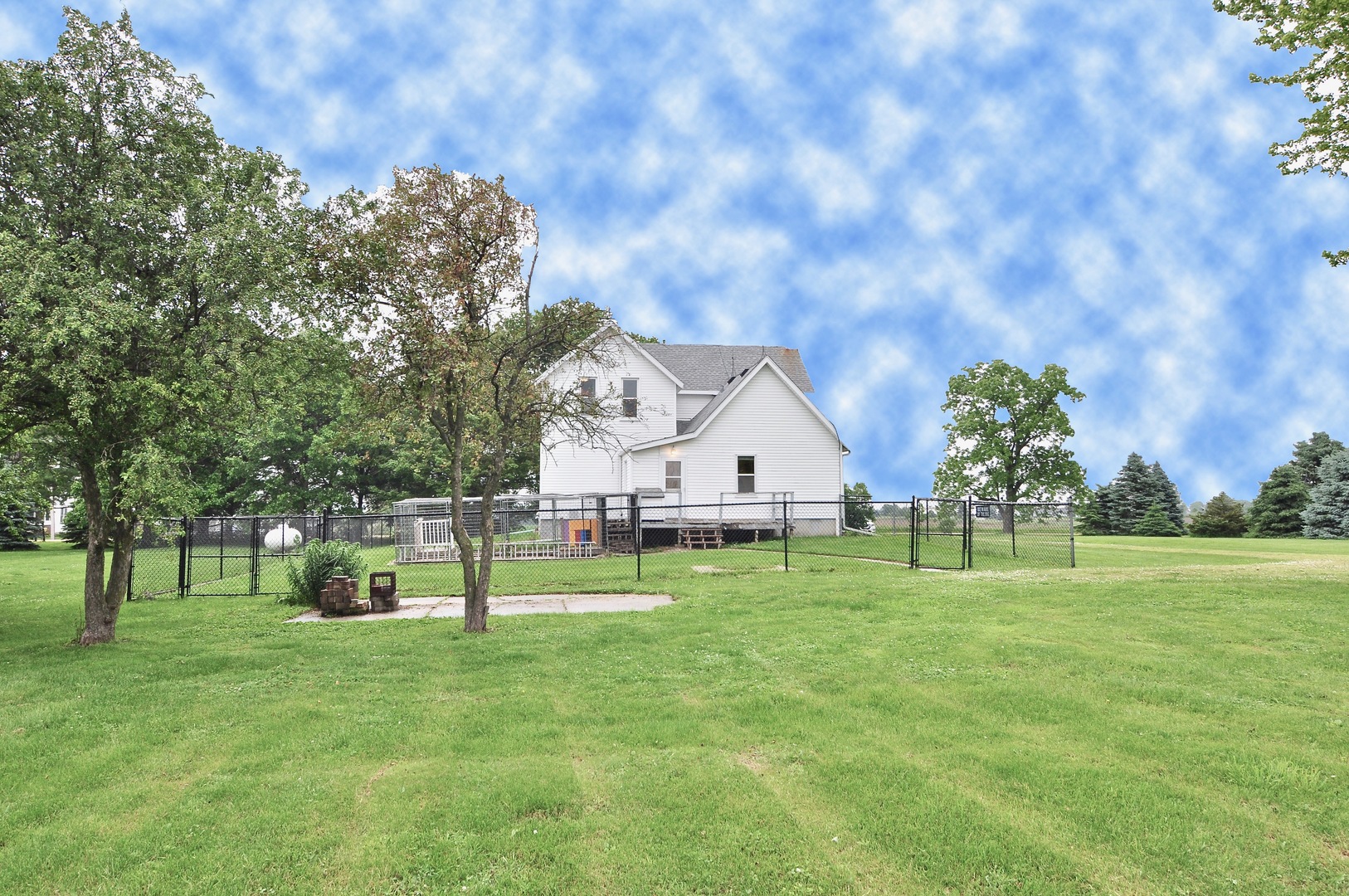 1398 Mowers Road Malta, IL 60150 - Photo 6 of 39