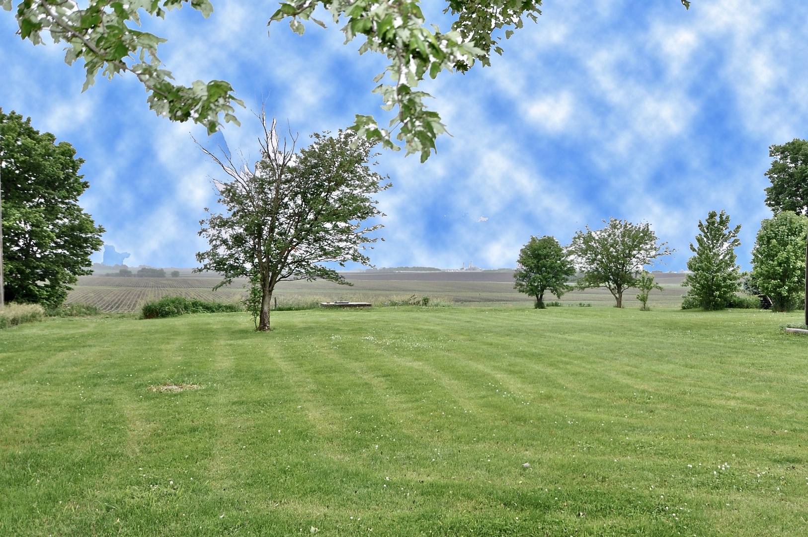 1398 Mowers Road Malta, IL 60150 - Photo 10 of 39