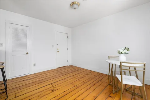 $360,000 | 14 Brinley Street, Unit 3, Newport, RI 02840