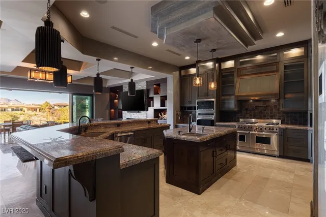 $6,950,000 | 30 Meadowhawk Lane, Las Vegas, NV 89135