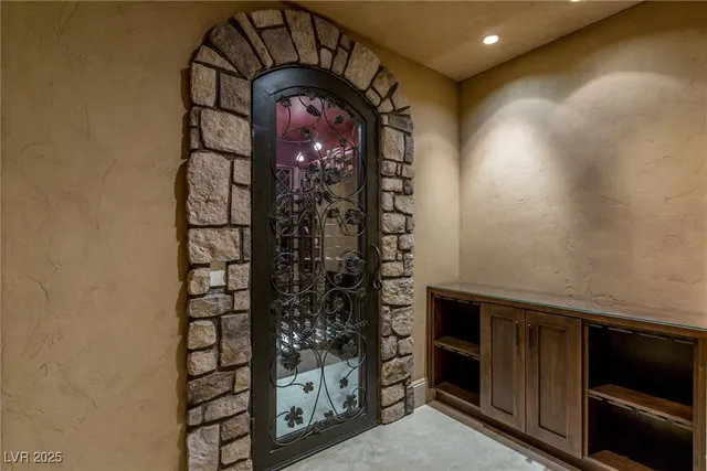 $6,950,000 | 30 Meadowhawk Lane, Las Vegas, NV 89135