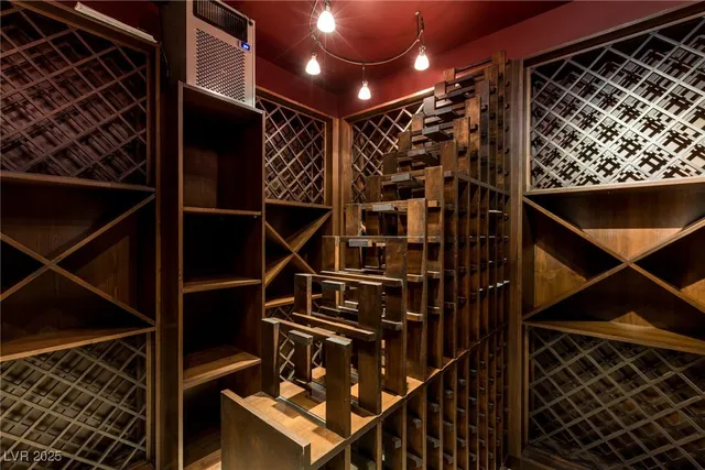 $6,950,000 | 30 Meadowhawk Lane, Las Vegas, NV 89135