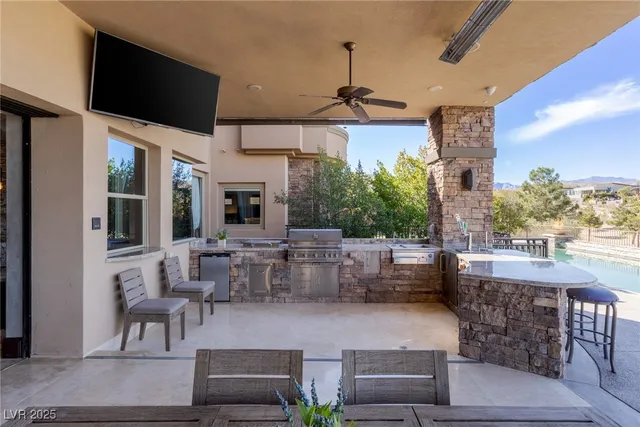 $6,950,000 | 30 Meadowhawk Lane, Las Vegas, NV 89135