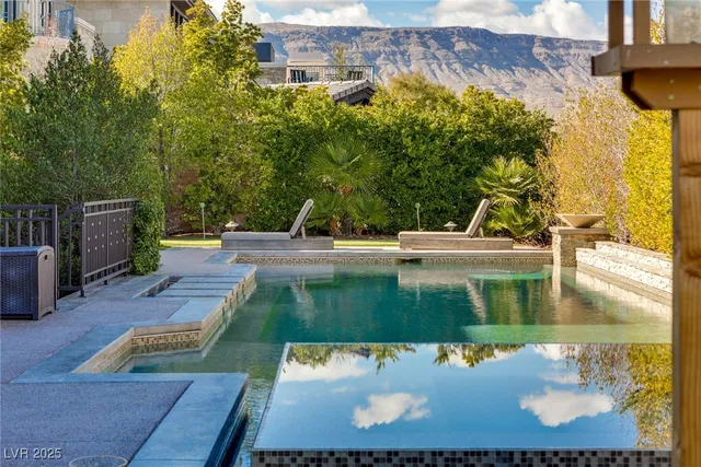 $6,950,000 | 30 Meadowhawk Lane, Las Vegas, NV 89135