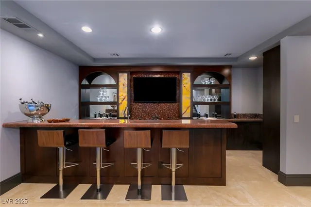 $6,950,000 | 30 Meadowhawk Lane, Las Vegas, NV 89135