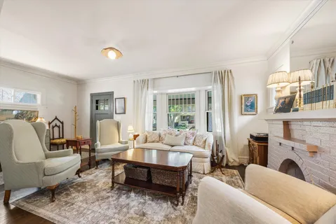 $499,000 | 735 Gunderson Avenue, Oak Park, IL 60304