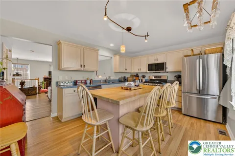 $339,000 | 120 North Oak Street, Freemansburg, PA 18017