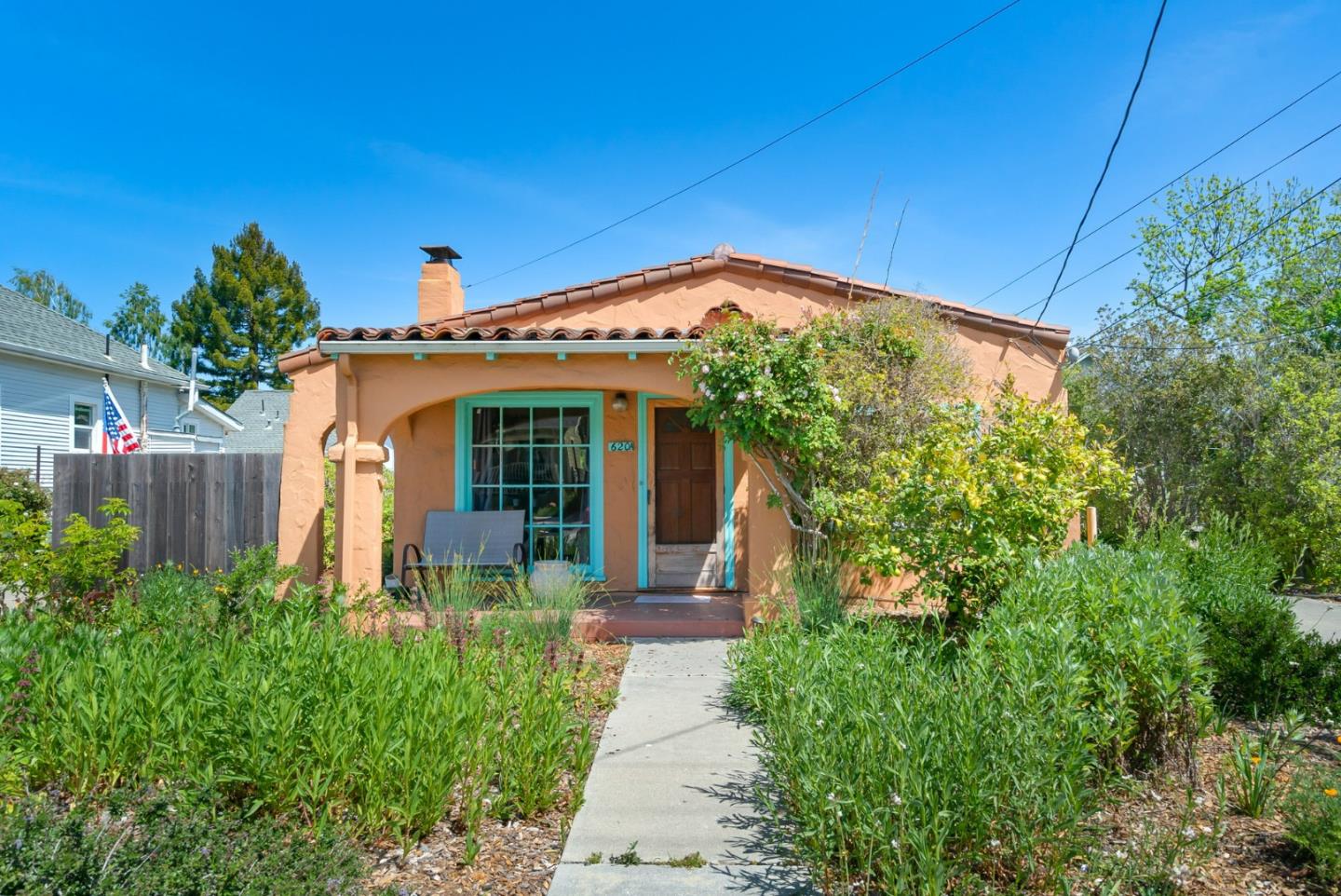 620 Sumner Street Santa Cruz, CA 95062 - Photo 35 of 45 a front view of house with yard and trees around
