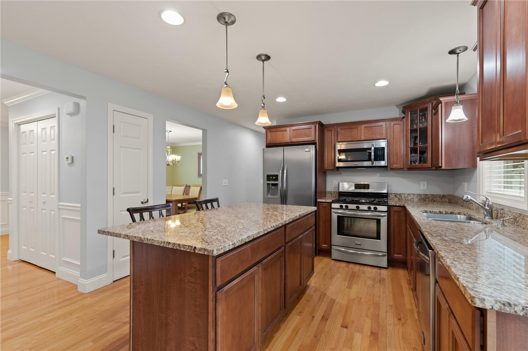 25 Timber Trail Coventry, RI 02816 - Photo 7 of 37