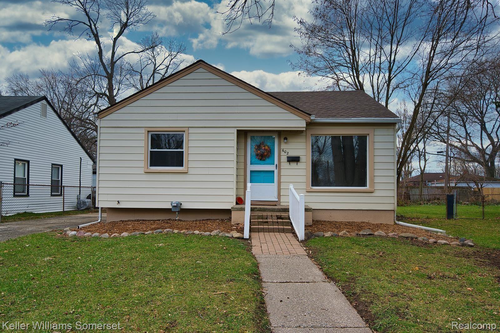 602 Roth Boulevard Clawson, MI 48017 - Photo 2 of 24 DSC04518.jpg