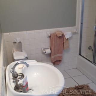 156 Kerby Road Grosse Pointe, MI 48236 - Photo 23 of 52 Hall Bath