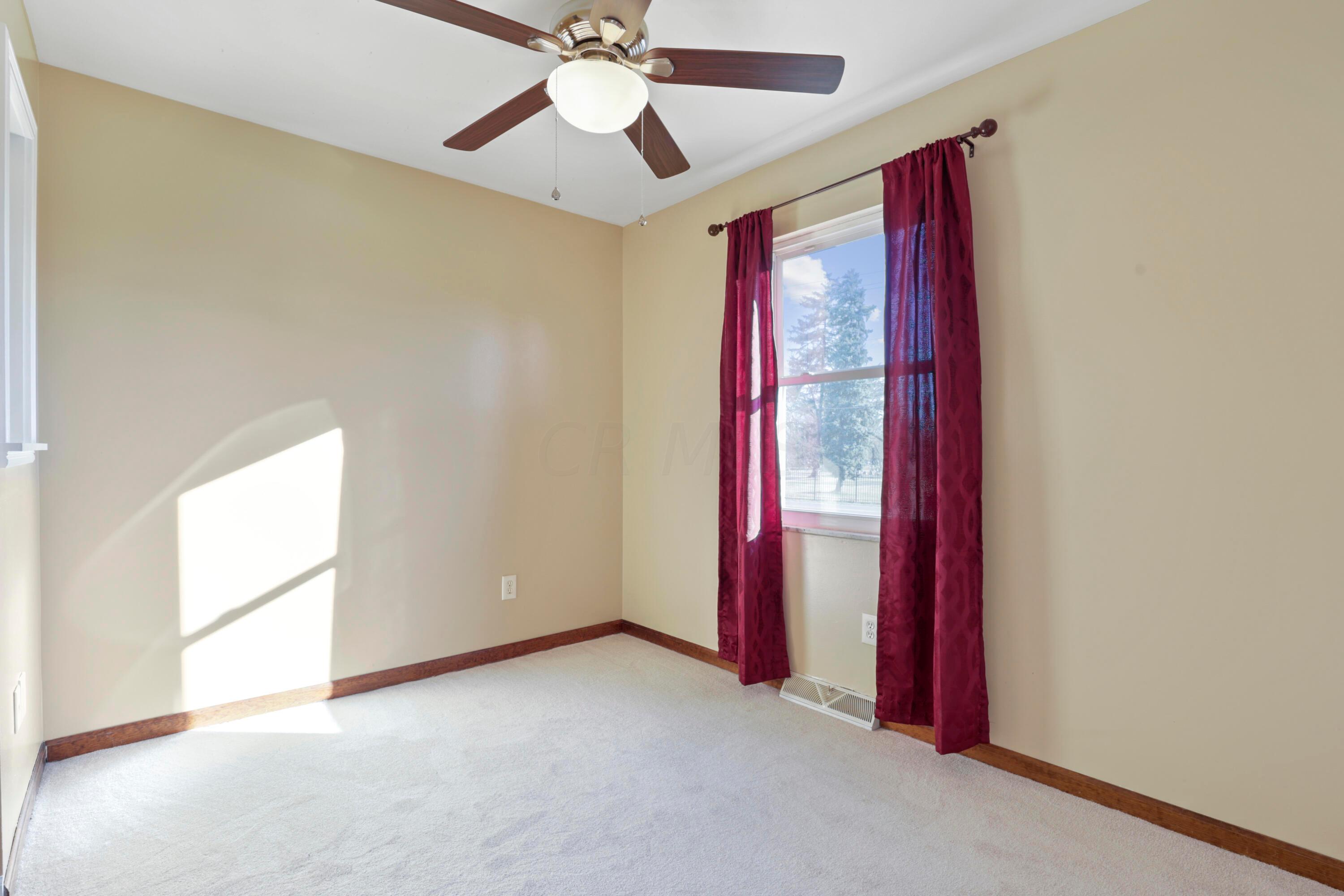 1137 Brown Road Columbus, OH 43223 - Photo 9 of 59 E5656D7A-EEB8-4571-A0CC-0B466B805FAC