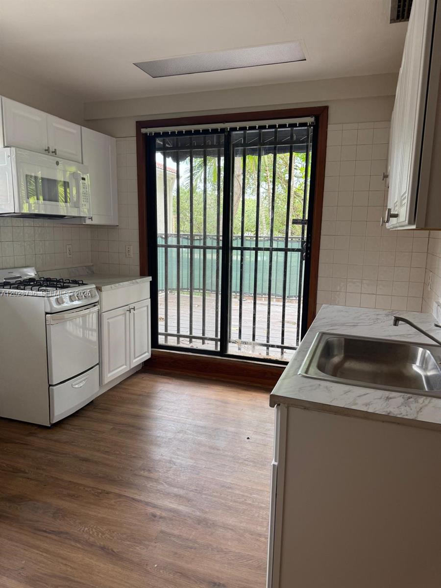 2107 Secoffee Street, Unit 2 Miami, FL 33133 - Photo 5 of 14