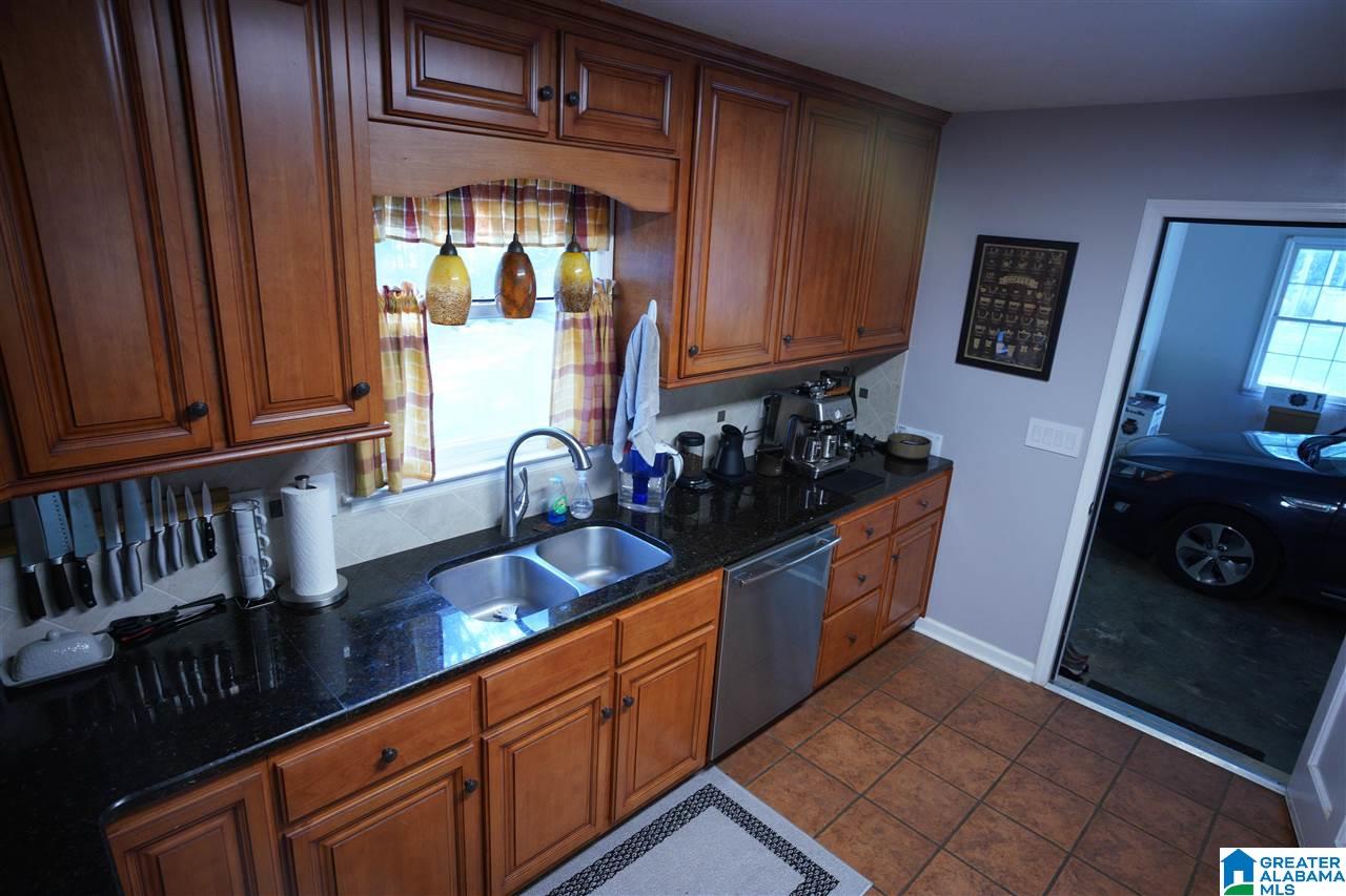 400 Country Manor Road Anniston, AL 36207 - Photo 14 of 34