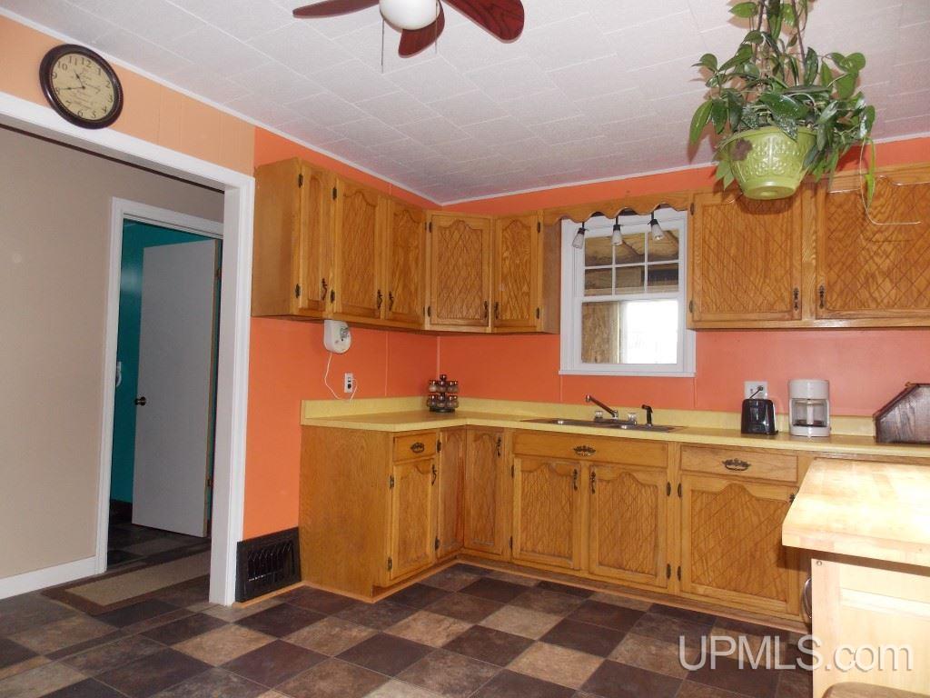 421 Lyons Street Baraga, MI 49908 - Photo 2 of 18