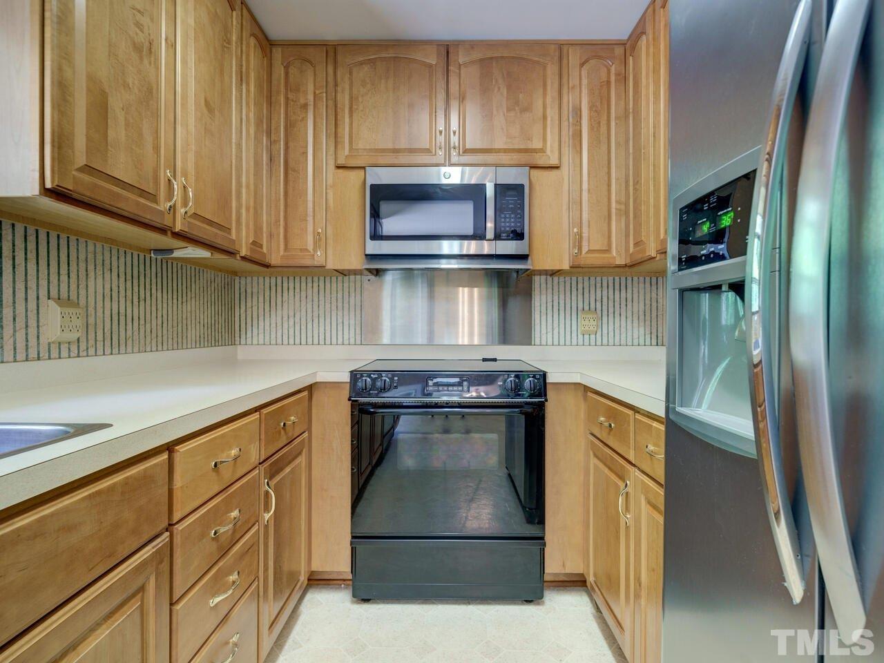 1233 Kingston Ridge Road Cary, NC 27511 - Photo 7 of 29