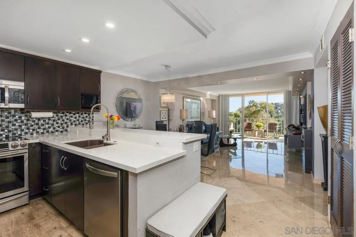 3635 7th Avenue, Unit 6C San Diego, CA 92103 - Photo 4 of 39