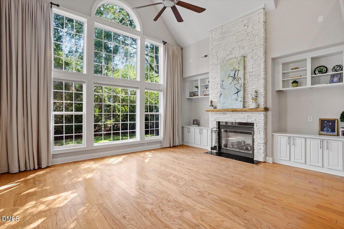 902 Ravendale Place Cary, NC 27513 - Photo 3 of 57 Living Room