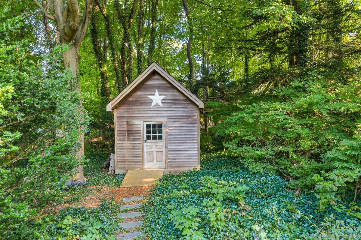 122 Old Post Road Old Saybrook, CT 06475 - Photo 19 of 40 The shed