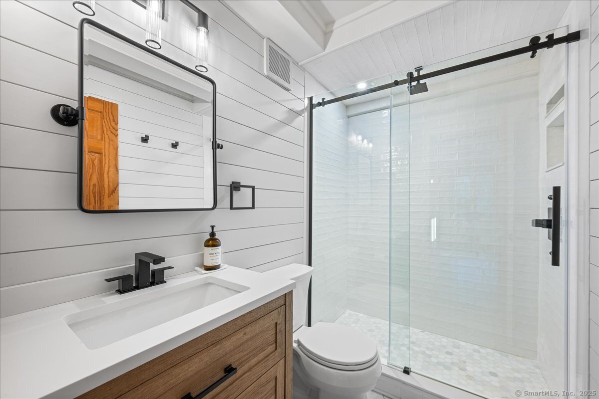 122 Old Post Road Old Saybrook, CT 06475 - Photo 23 of 40