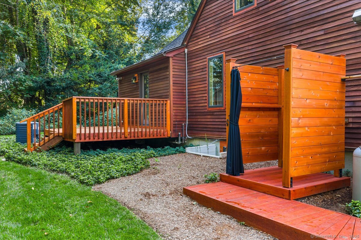 122 Old Post Road Old Saybrook, CT 06475 - Photo 37 of 40 Great outdoor shower