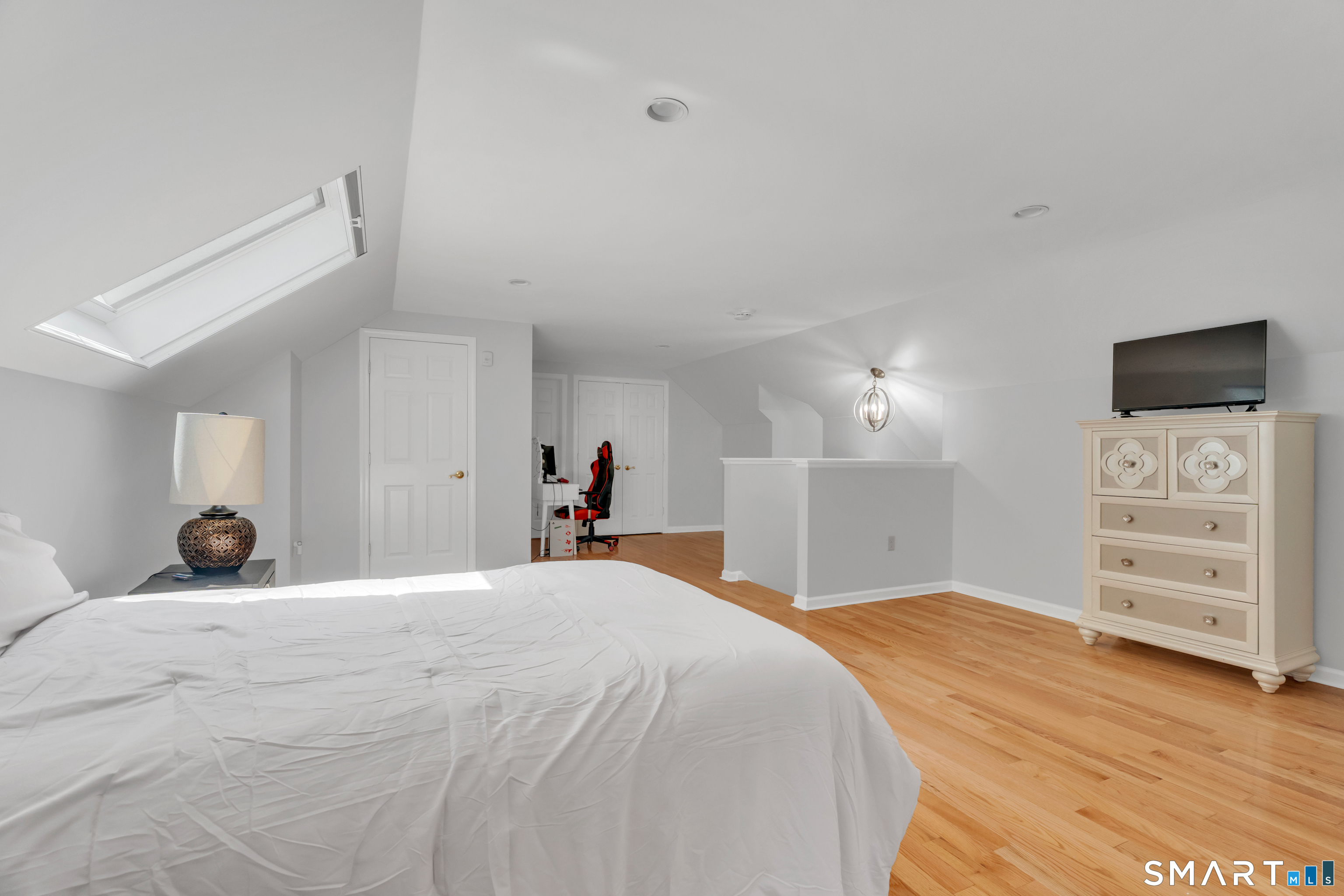 141 Putting Green Road Trumbull, CT 06611 - Photo 33 of 40