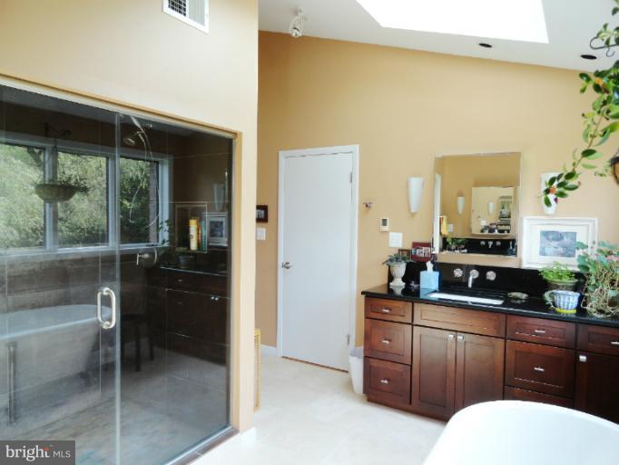 14304 Robcaste Road Phoenix, MD 21131 - Photo 2 of 23 Bath (Master)2