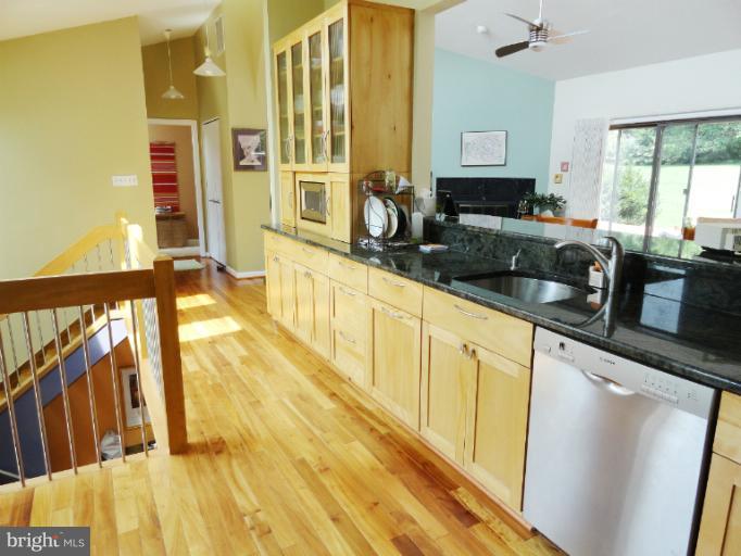 14304 Robcaste Road Phoenix, MD 21131 - Photo 16 of 23 Kitchen3