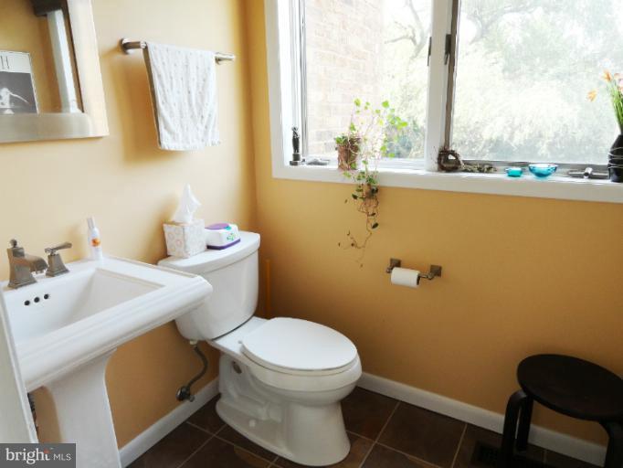 14304 Robcaste Road Phoenix, MD 21131 - Photo 9 of 23 Powder Room