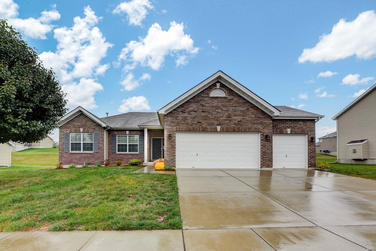 3847 Riverside Pointe Drive Florissant, MO 63034 - Photo 1 of 20 Gallery Image 1